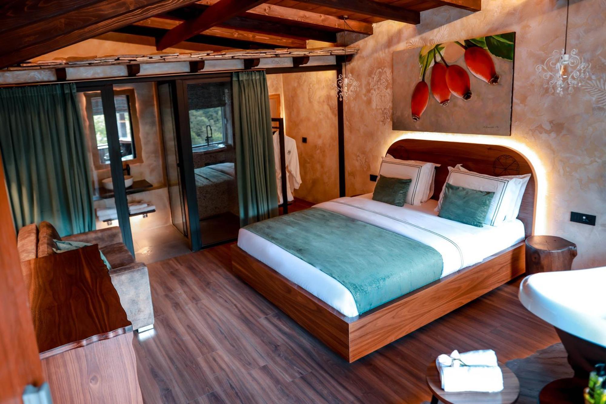 Hotel Thethi Exterior photo