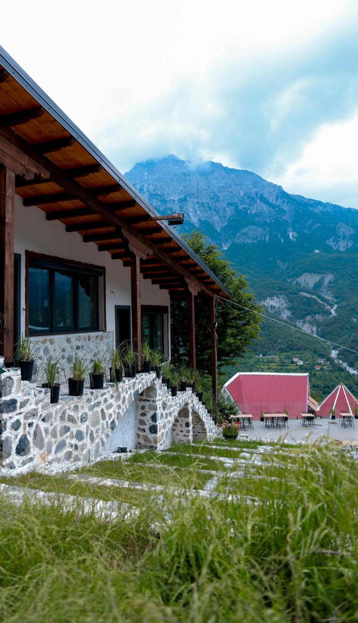 Hotel Thethi Exterior photo