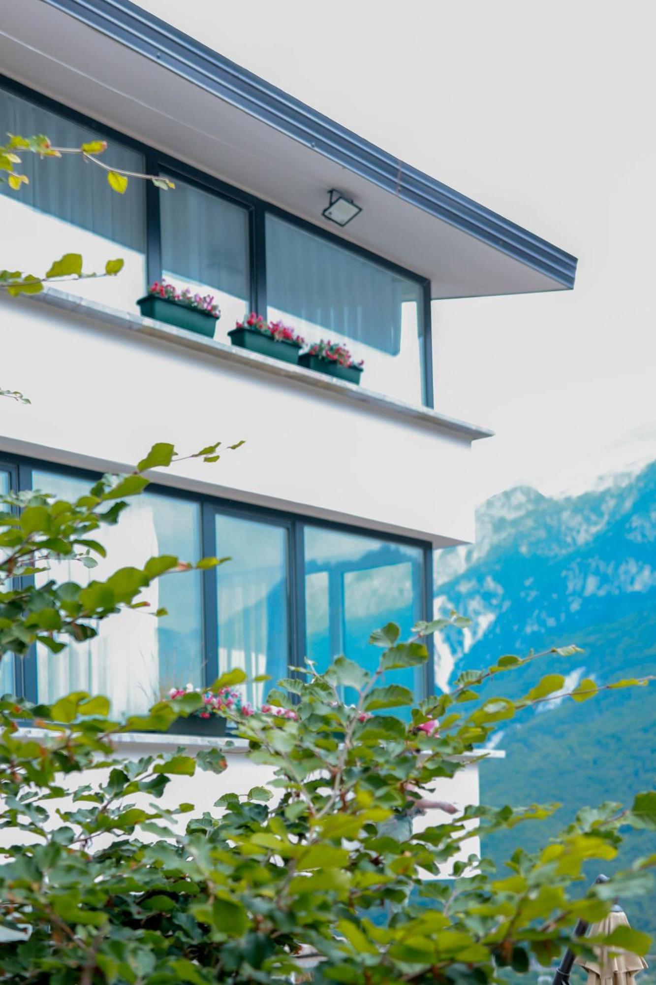Hotel Thethi Exterior photo